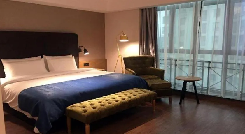 Yitel Hotel Shanghai Hongqiao Caohejing Hongmei Road Metro Station