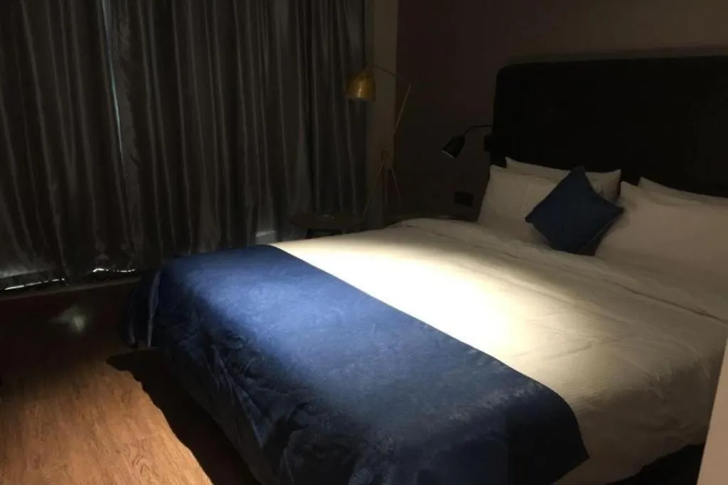 Yitel Hotel Shanghai Hongqiao Caohejing Hongmei Road Metro Station