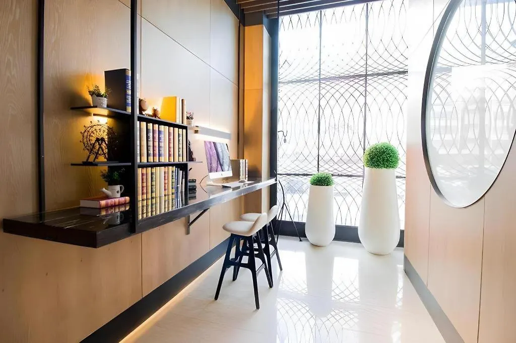 ****  Yitel Hotel Shanghai Hongqiao Caohejing Hongmei Road Metro Station China
