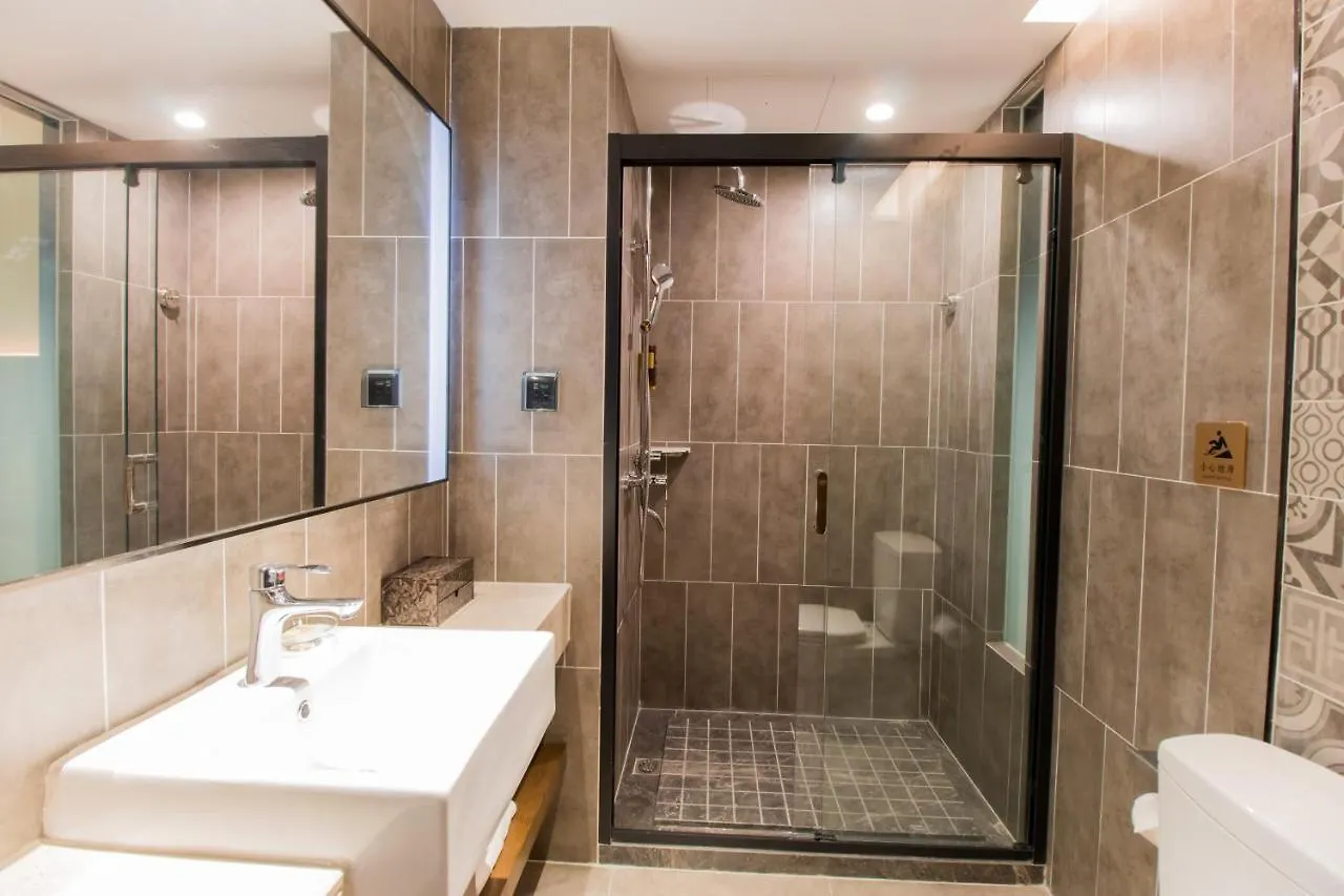 Yitel Hotel Shanghai Hongqiao Caohejing Hongmei Road Metro Station