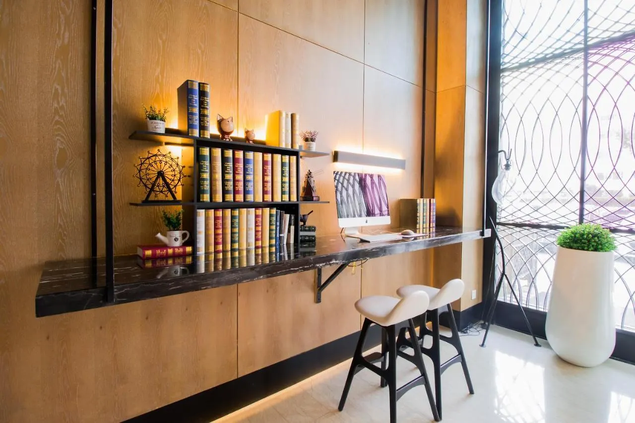 Yitel Hotel Shanghai Hongqiao Caohejing Hongmei Road Metro Station