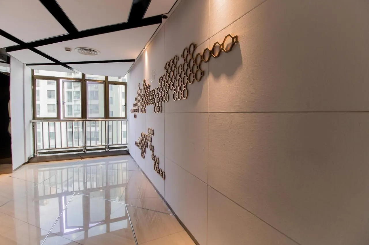 Yitel Hotel Shanghai Hongqiao Caohejing Hongmei Road Metro Station 4*,